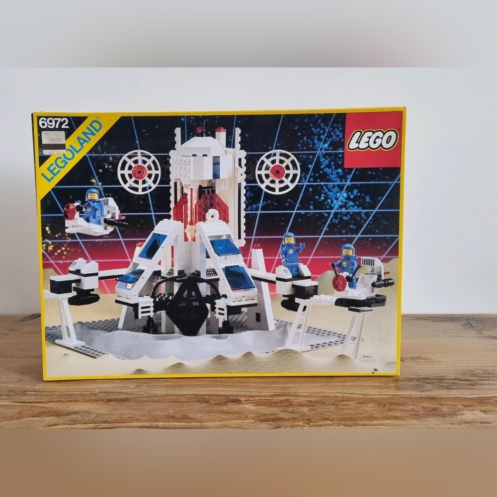 LEGO Classic Space Deep Sea Exploration Set - White & Blue